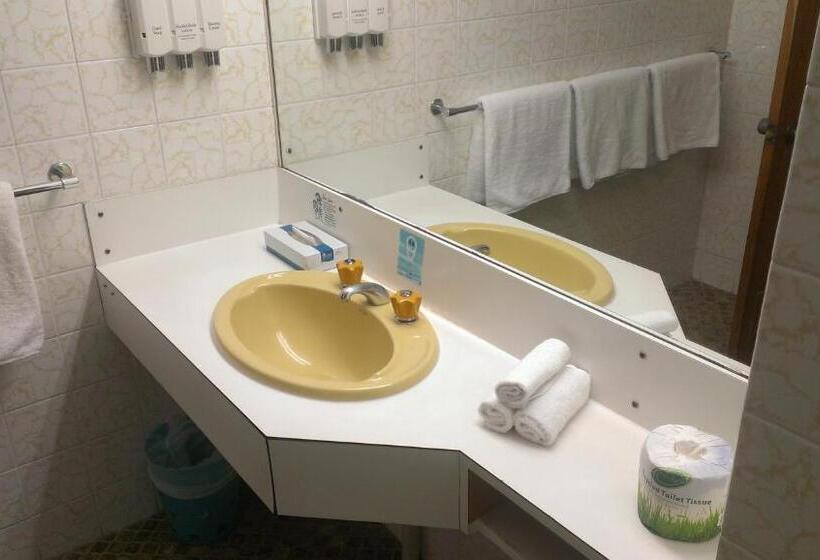 ファミリールーム, Lindy Lodge Motel