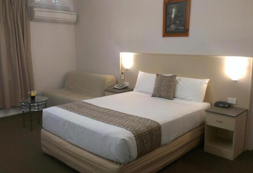 ファミリールーム, Lindy Lodge Motel