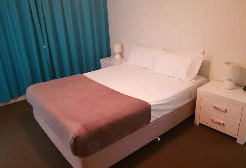 آپارتمان 2 خوابه, St Tropez Apartments