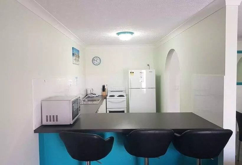 آپارتمان 2 خوابه, St Tropez Apartments
