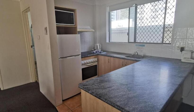 Апартаменты 1 Спальня, St Tropez Apartments