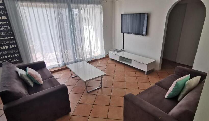 Апартаменты 2 Спальни, St Tropez Apartments