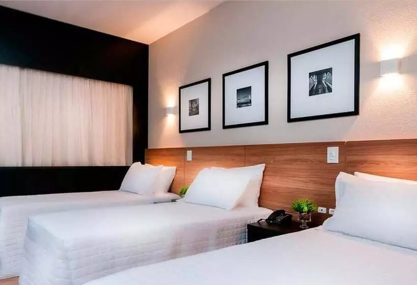 Deluxe Kolmen Hengen Huone, Cambirela