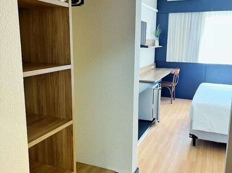 חדר דלוקס, Cambirela