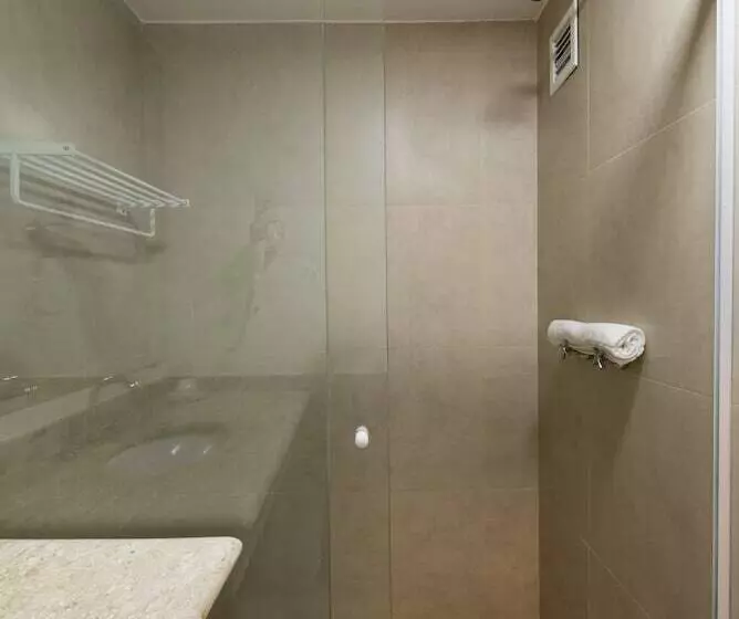 スタンダードトリプルルーム, Carlton Suites Limeira