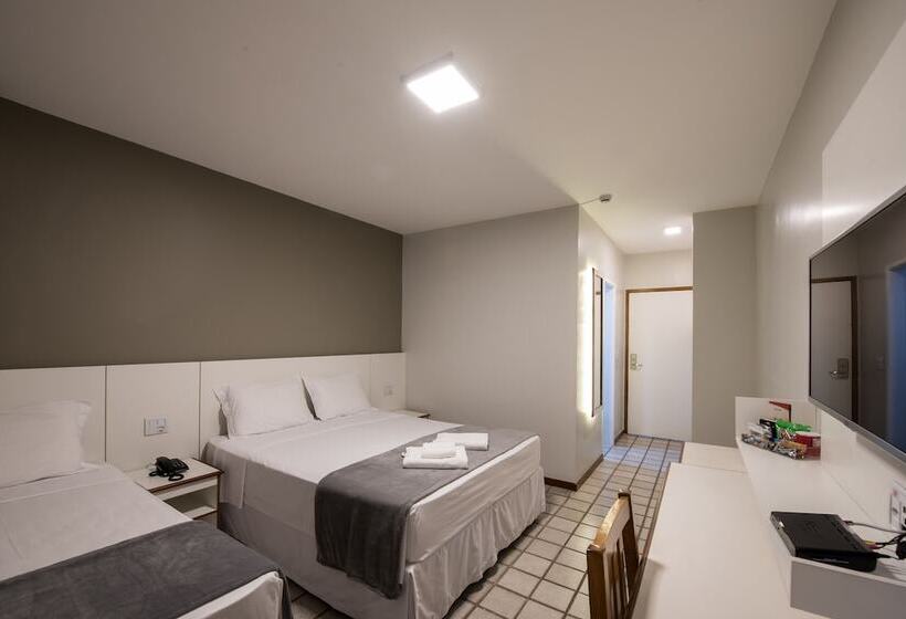 Üç Kişilik Standart Oda, Carlton Suites Limeira