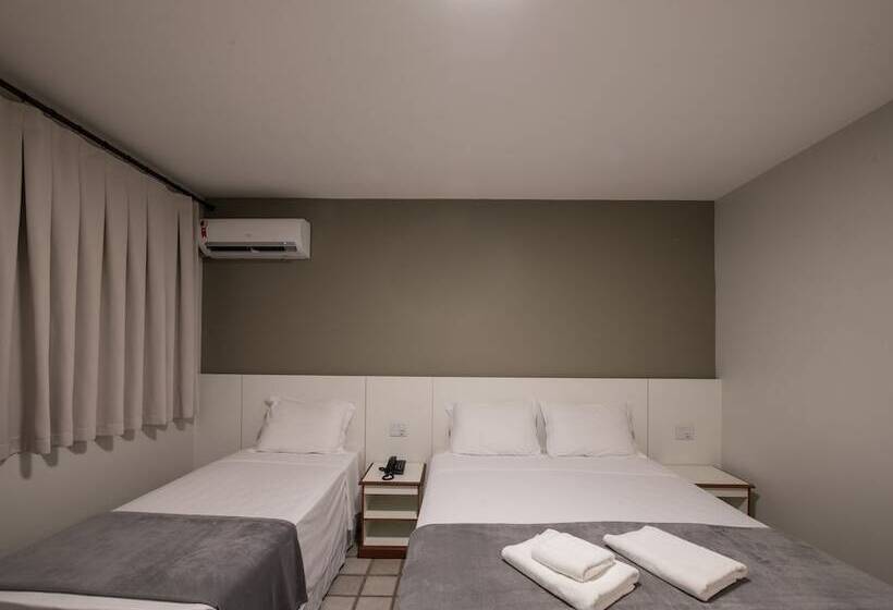 Üç Kişilik Standart Oda, Carlton Suites Limeira