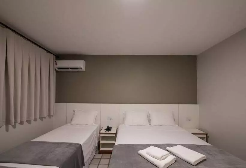 スタンダードトリプルルーム, Carlton Suites Limeira