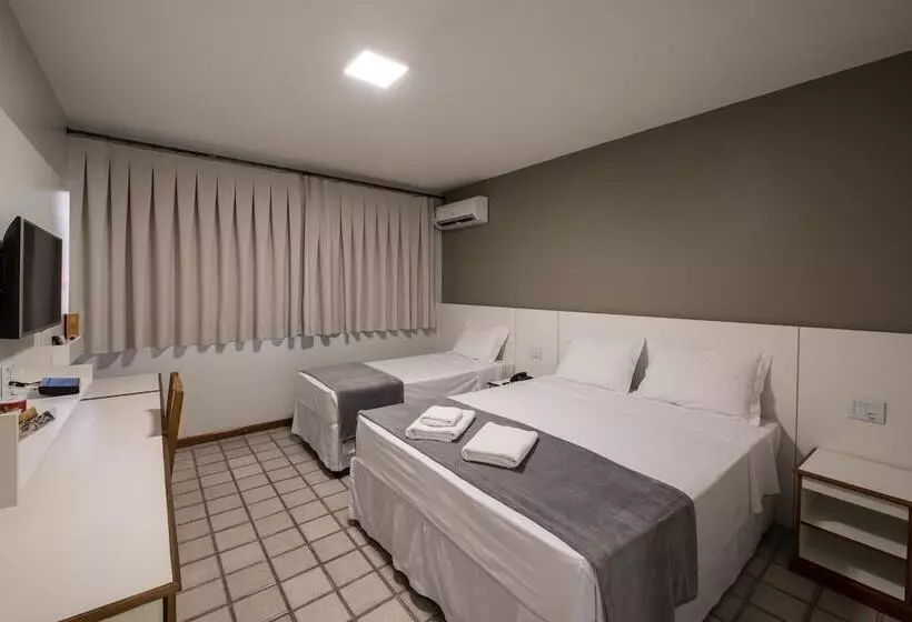 スタンダードトリプルルーム, Carlton Suites Limeira
