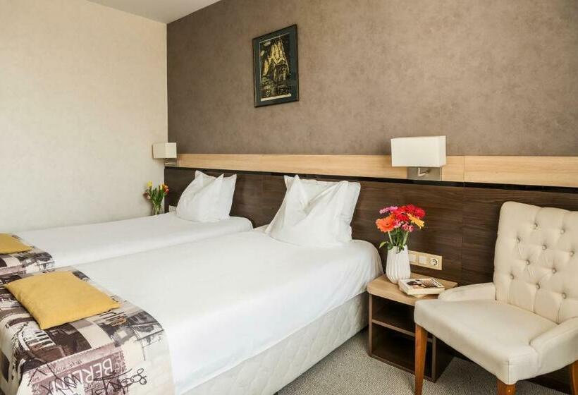 标准间, Dunav Plaza