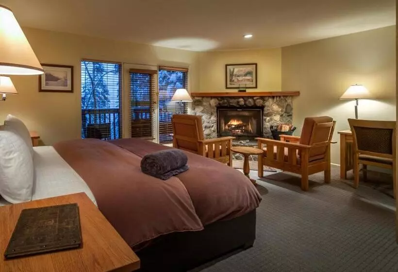 اتاق استاندارد با تخت بزرگ, Emerald Lake Lodge