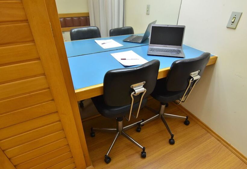 اتاق استاندارد, Gran Corona