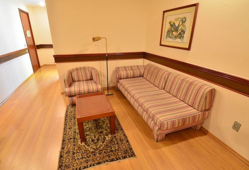 اتاق لوکس, Gran Corona