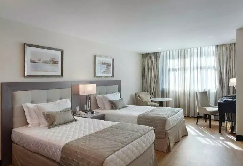 Superior Kolmen Hengen Huone, Miramar by Windsor Copacabana