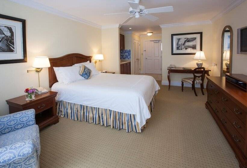 سوییت لوکس, Royal Palms