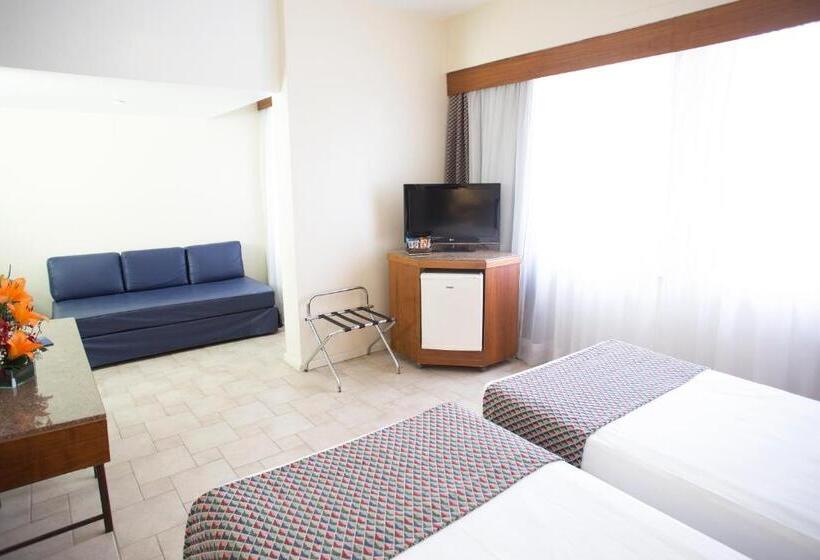 Superior-huone, Savoy Othon