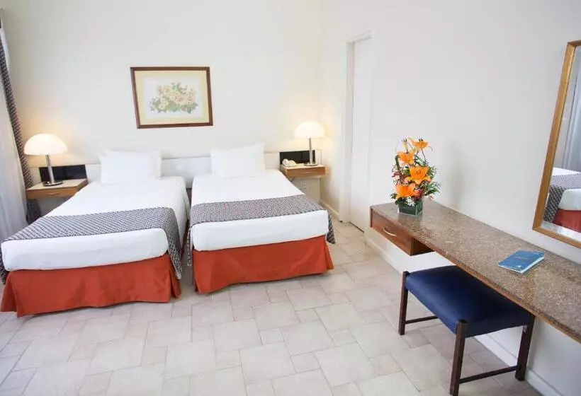 Superior-huone, Savoy Othon