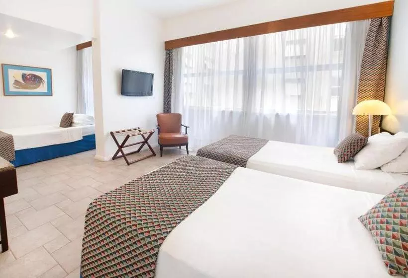 Superior Kolmen Hengen Huone, Savoy Othon