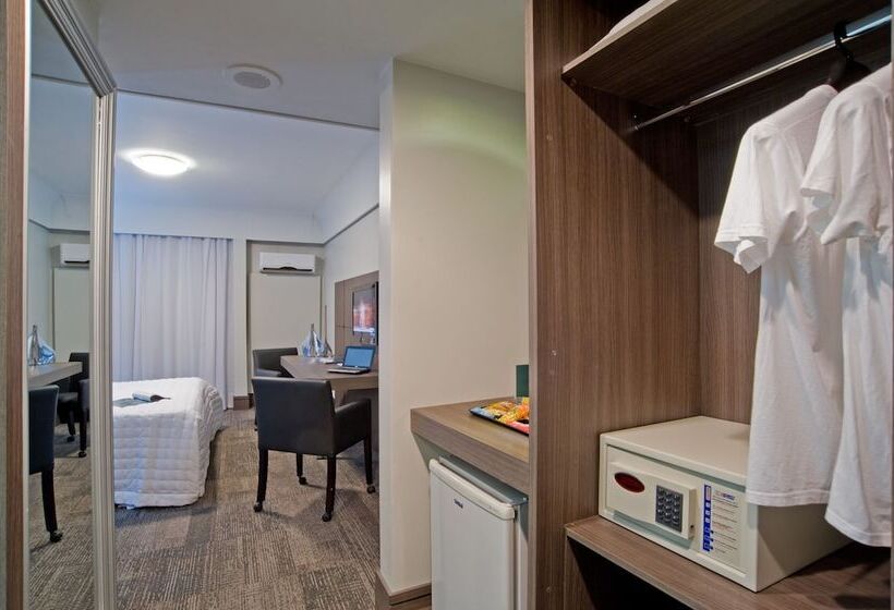 Номер Deluxe, Slaviero Curitiba Centro