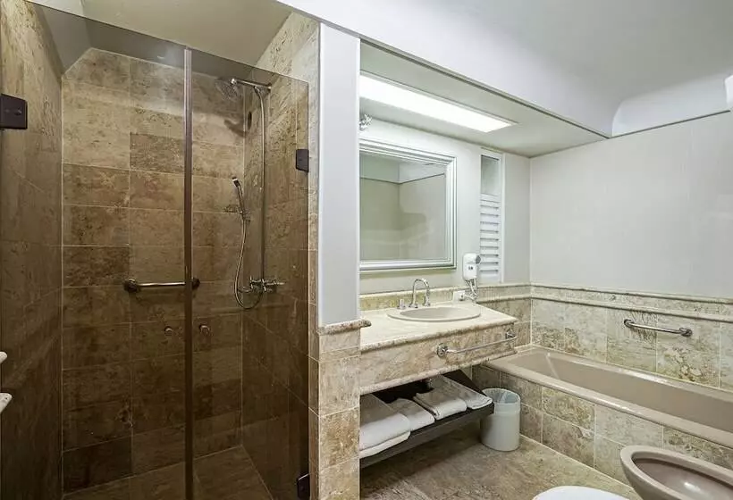 اتاق خانوادگی, Slaviero Hotel Curitiba Centro