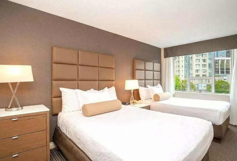 バルコニー付きデラックスルーム, Best Western Premier Chateau Granville Hotel & Suites & Conference Centre