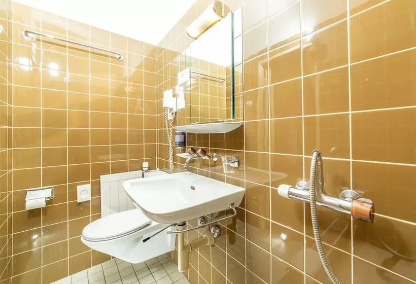 Quarto clássico, Alexander
