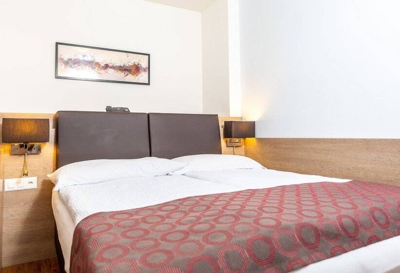 古典房间, Alexander