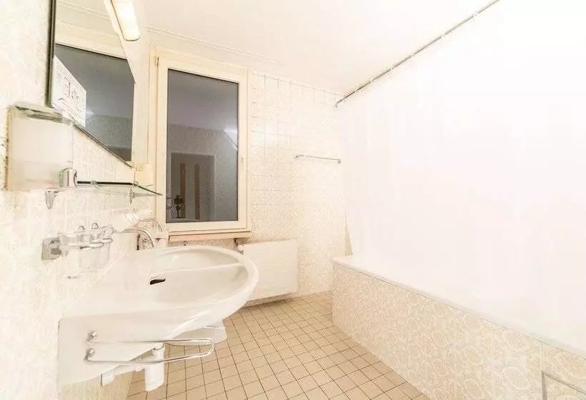 Quarto Triplo Clássico, Alexander