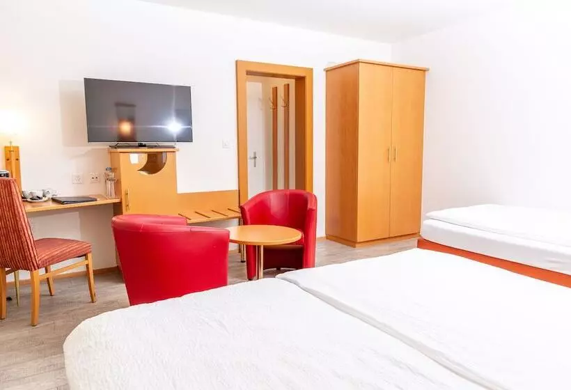 Quarto Triplo Clássico, Alexander
