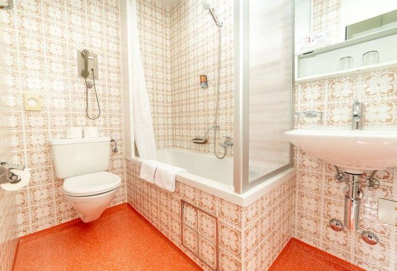 スイート(家族用), Alexander