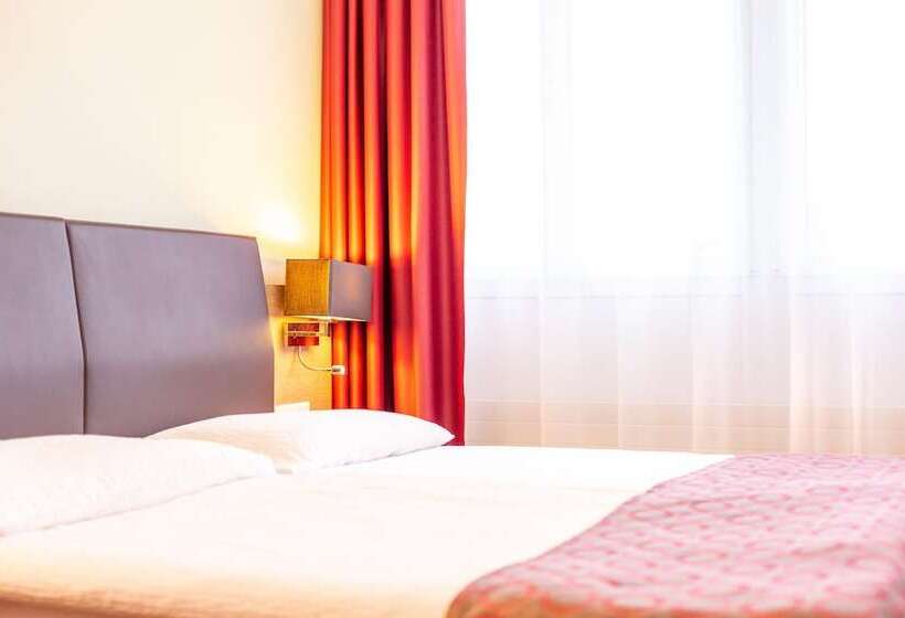 コンフォートルーム, Alexander