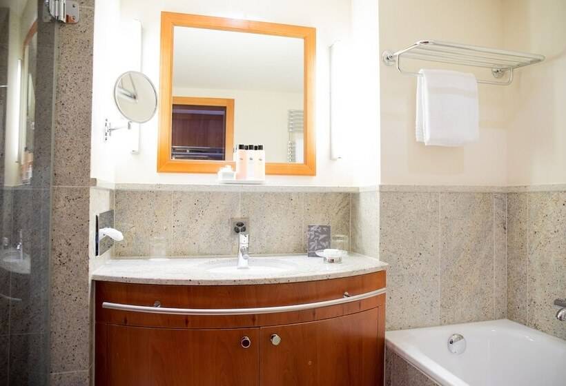 חדר סטנדרט עם מרפסת, Arosa Kulm Hotel & Alpin Spa