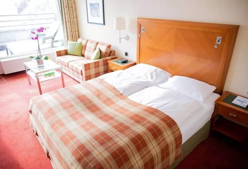 バルコニー付きスタンダードルーム, Arosa Kulm Hotel & Alpin Spa