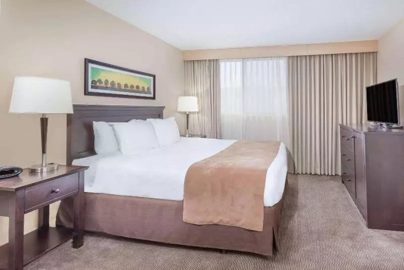 اتاق استاندارد, Baymont By Wyndham Red Deer