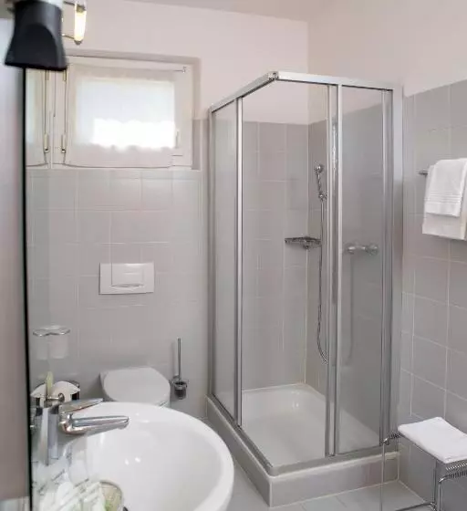 Habitación Estàndard Individual, Cereda