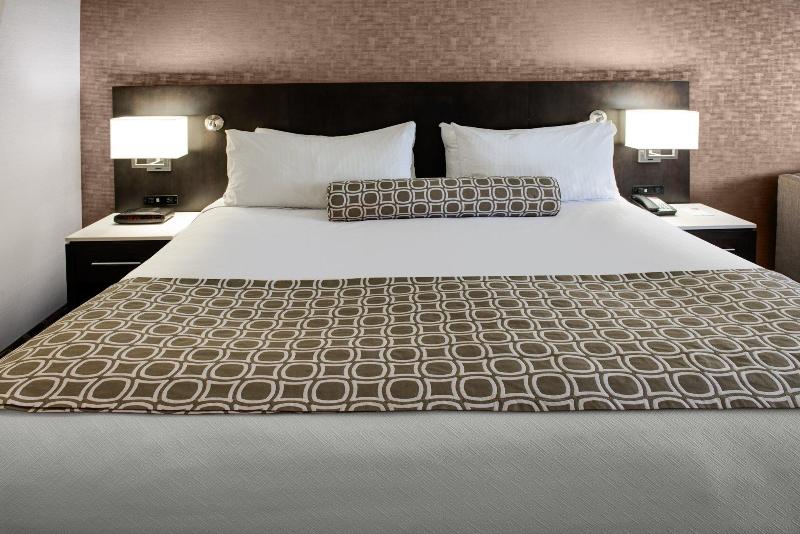 Номер Executive Кровать Кинг, Crowne Plaza Kitchener Waterloo, An Ihg