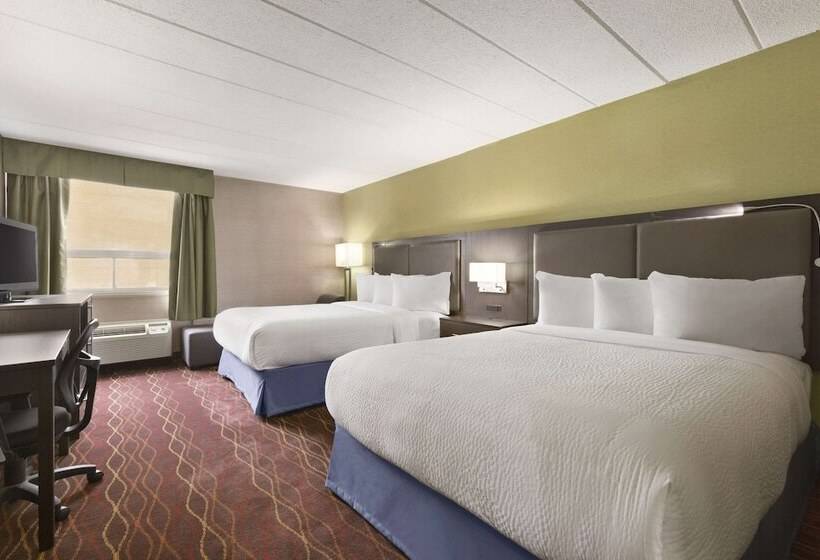 ２ダブルベッドのスタンダードルーム, Days Inn By Wyndham Ottawa