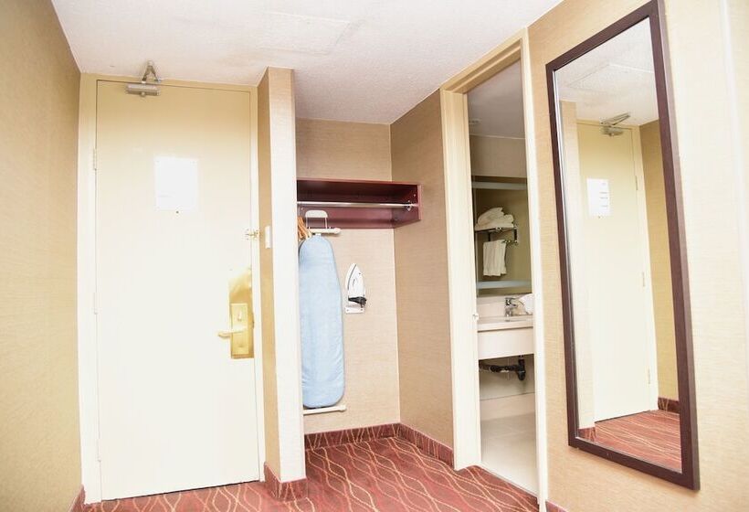 豪华房间, Days Inn By Wyndham Ottawa