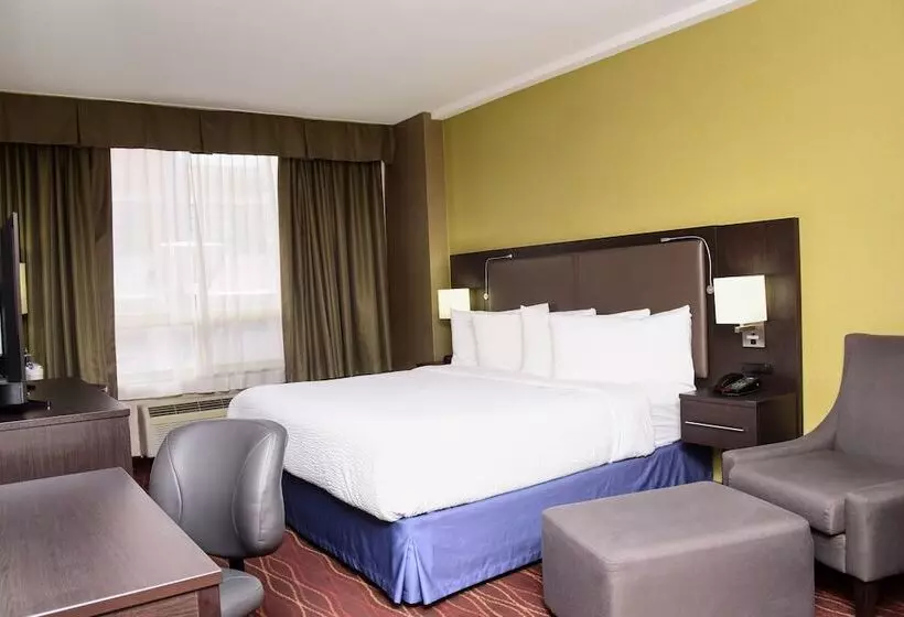プレミアムスイート, Days Inn By Wyndham Ottawa