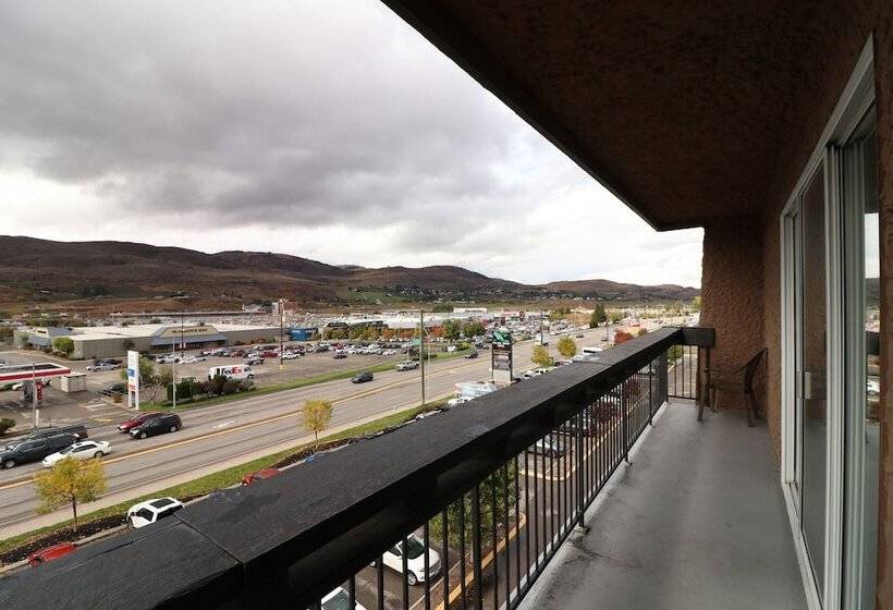 חדר משפחתי, Divya Sutra Plaza And Conference Centre, Vernon, Bc