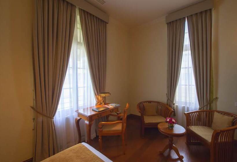 חדר סטנדרט, Galle Face