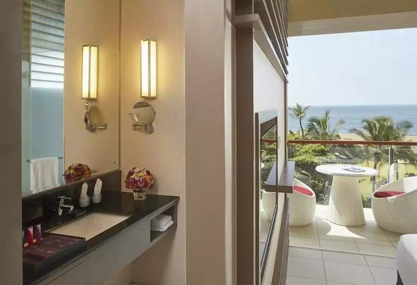 اتاق سوپریور با چشم‌انداز دریا, Sentido Heritance Negombo