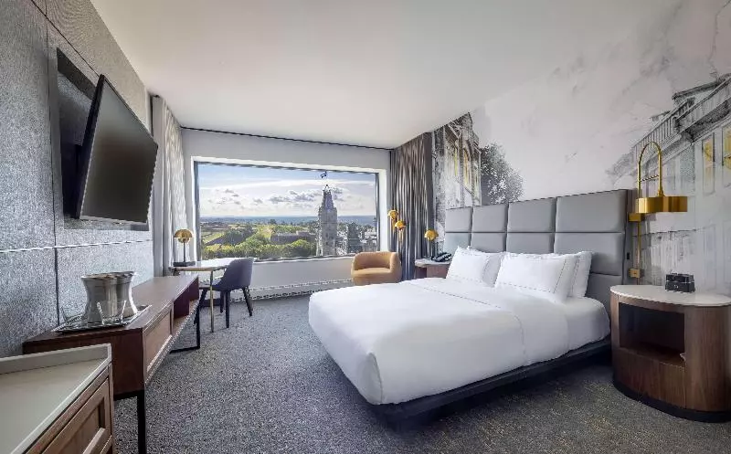 キングサイズベッドのエクゼクティブルーム, Hilton Quebec