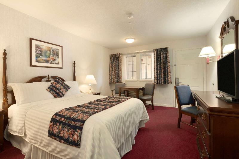 اتاق استاندارد با تخت بزرگ, Hilton Quebec