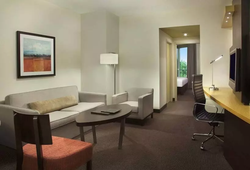 سوییت اجرایی, Hilton Toronto/markham Suites Conference Centre & Spa
