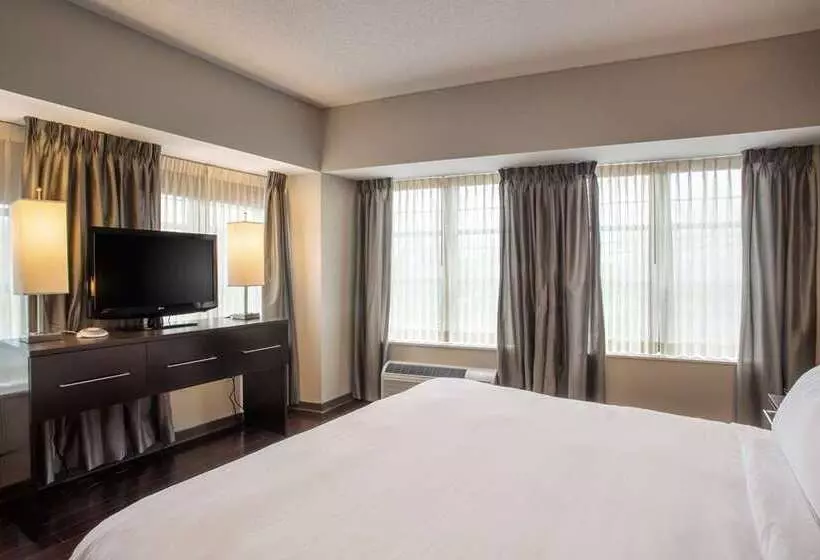 سوئیت با تخت بزرگ, Hilton Toronto/markham Suites Conference Centre & Spa