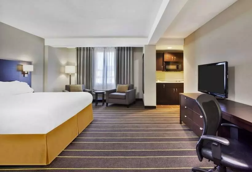 سوئیت برای معلولان, Holiday Inn Express Sault Ste. Marie, An Ihg