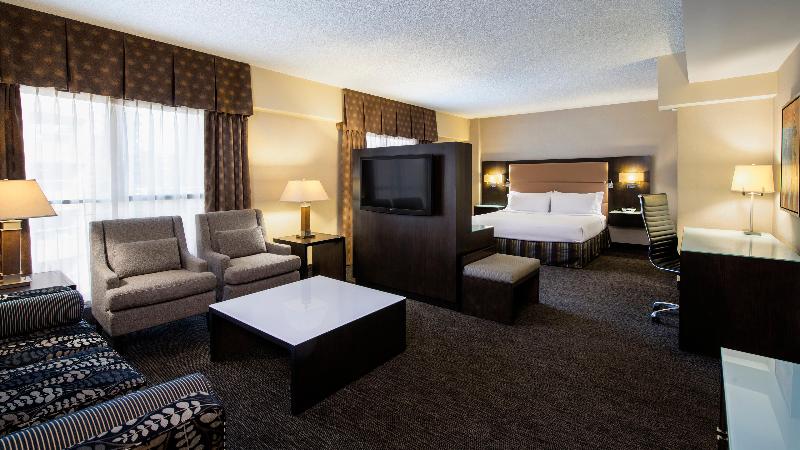 キングサイズベッドのスイートルーム, Holiday Inn & Suites Vancouver Downtown, An Ihg