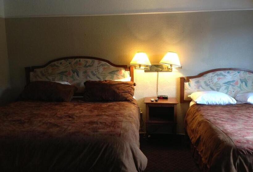 מיטת קינג בסוויטה, Moby Dick Inn