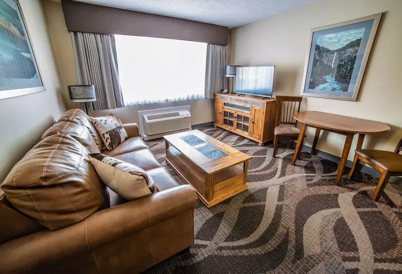 スイート, Prestige Hudson Bay Lodge & Conference Centre, Worldhotels Crafted Collection